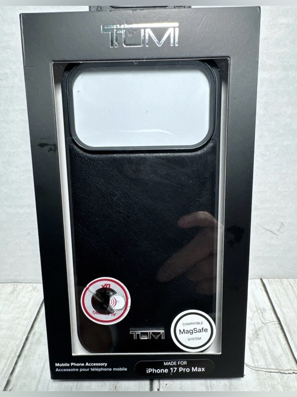 TUMI LEATHER PHONE CASE IPHONE 17 PRO MAX CASE  BLACK  NEW IN BOX